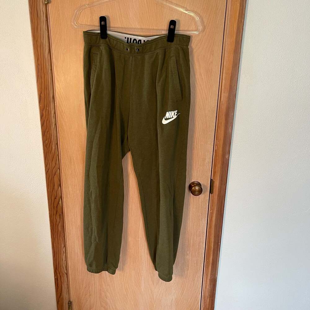 Nike Sportswear Club Fleece Joggers Olive Green